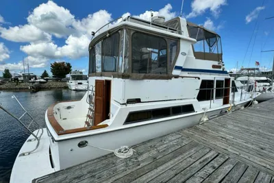 Marine Trader 47 Tradewinds Cockpit Motor Yacht