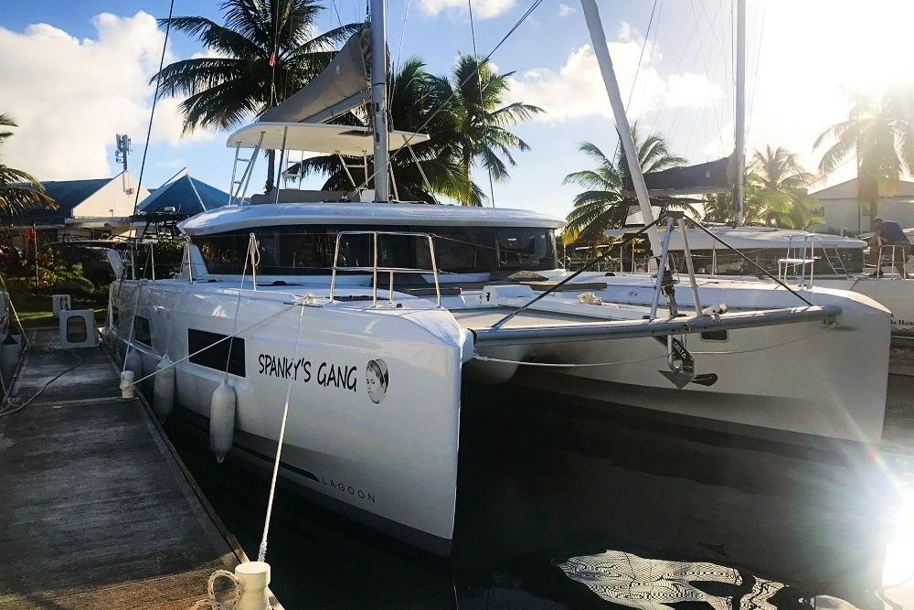 Lagoon 46 Owners version