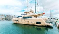 2010 Ferretti Yachts Altura 840