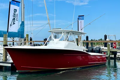 Jarrett Bay 32 express walkaround