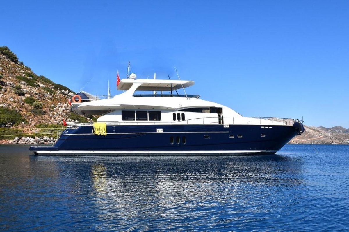 2005 Princess 84 