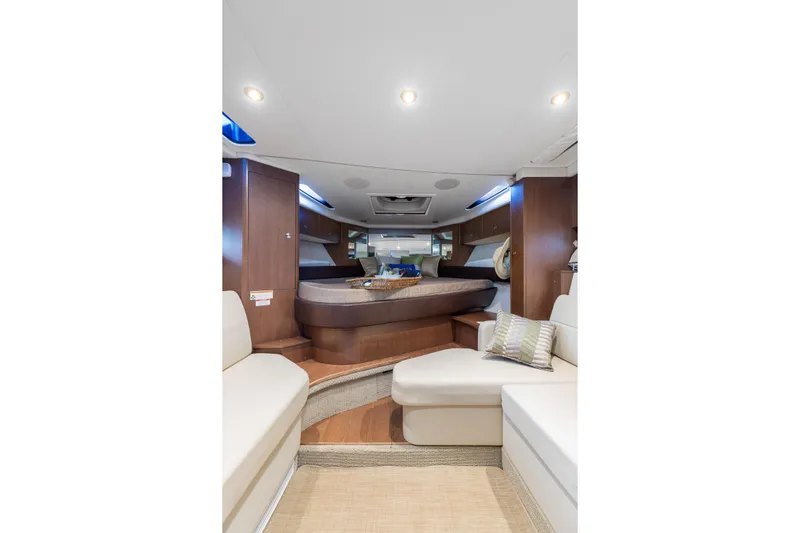  Yacht Photos Pics Interior of 2017 Sea Ray Sundancer 350 yacht, featuring elegant seating and modern design.