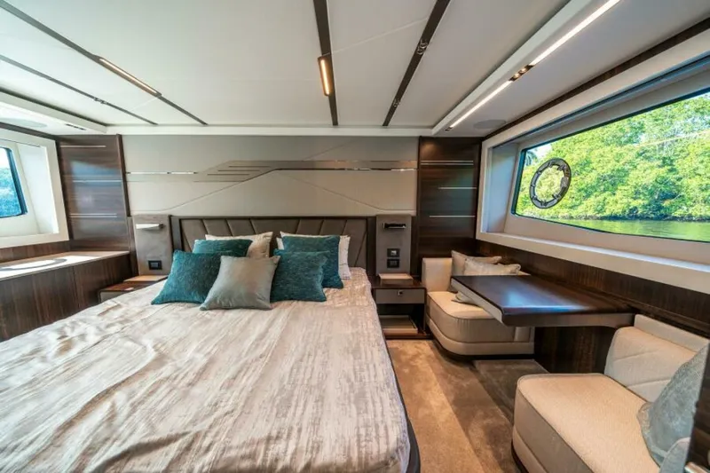  Yacht Photos Pics 2026 Sunseeker Predator 65 - Image 43