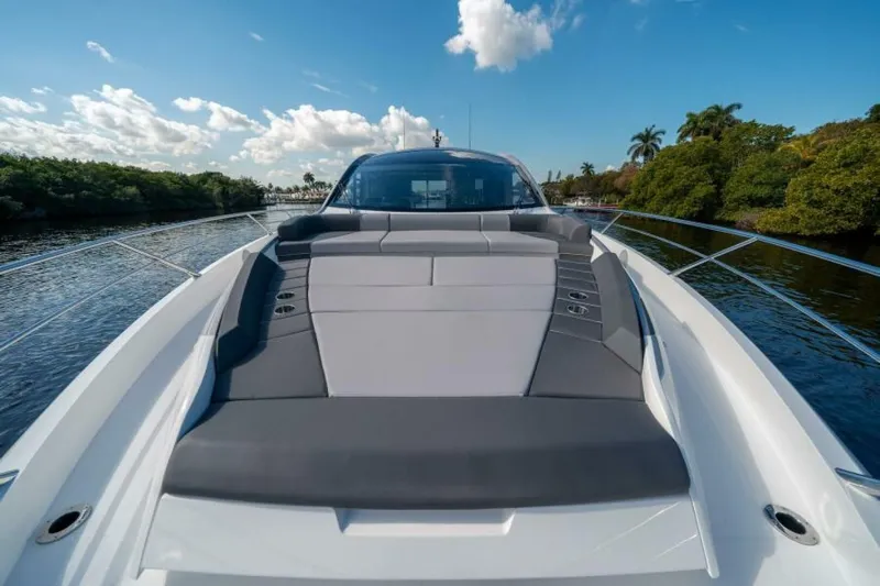  Yacht Photos Pics 2026 Sunseeker Predator 65 - Image 20