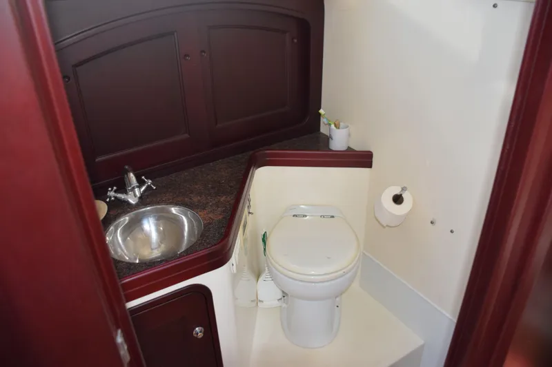 Sarah Yacht Photos Pics Head