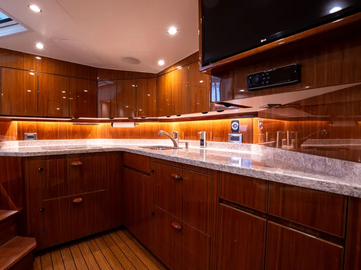 Little Zip Yacht Photos Pics Viking 48 Little Zip - Cabin, Galley