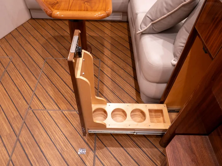 Little Zip Yacht Photos Pics Viking 48 Little Zip - Cabin, Storage