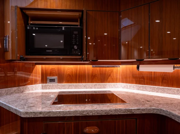 Little Zip Yacht Photos Pics Cabin, Galley