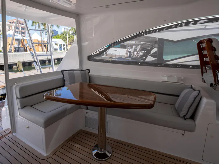 Little Zip Yacht Photos Pics Viking 48 Little Zip - Helm Deck, Seating