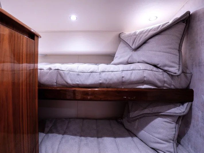 Little Zip Yacht Photos Pics Viking 48 Little Zip - Stateroom, Upper and Lower Berths