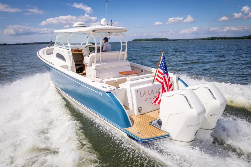 La La Land Yacht Photos Pics 