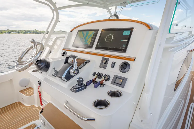 La La Land Yacht Photos Pics 