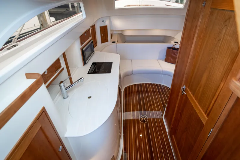 La La Land Yacht Photos Pics 