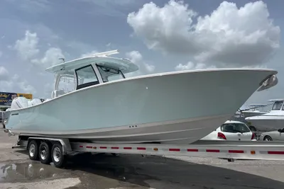 Sportsman Open 352 Center Console
