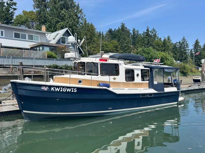 Kwigwis Yacht Photos Pics 