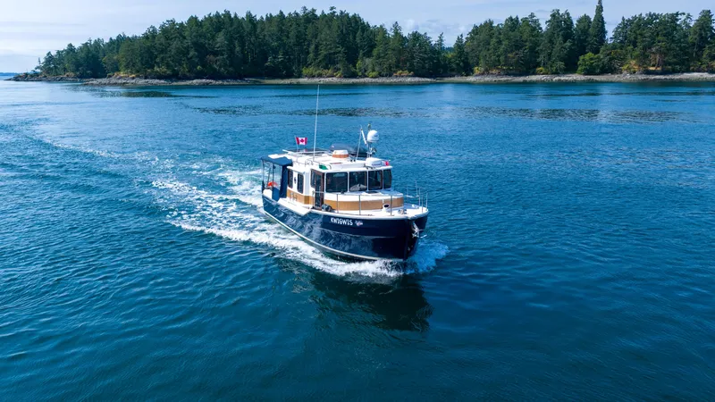 Kwigwis Yacht Photos Pics 
