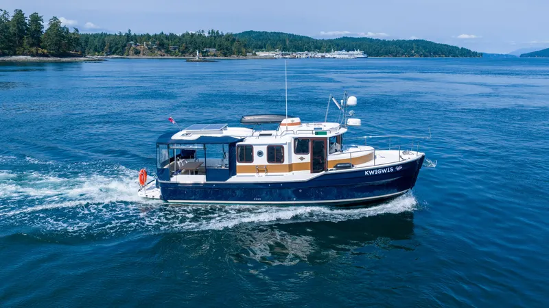 Kwigwis Yacht Photos Pics 