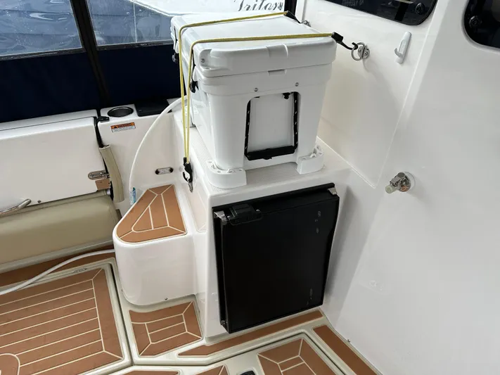 Kwigwis Yacht Photos Pics 