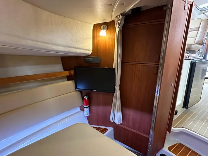 Kwigwis Yacht Photos Pics 