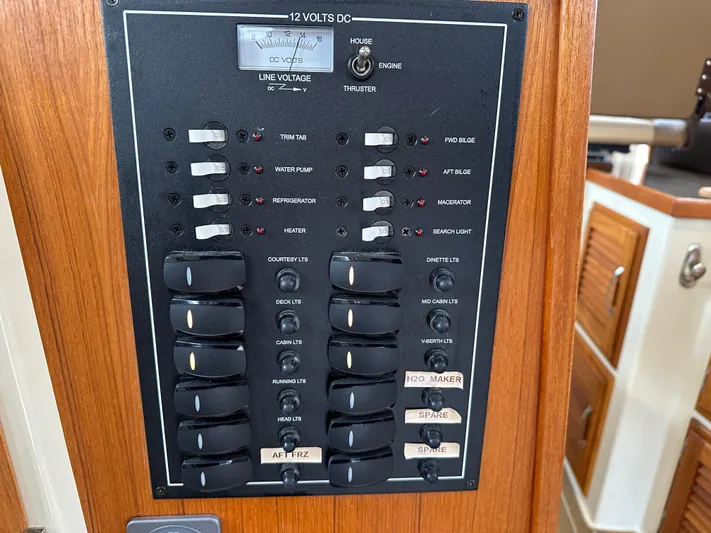 Kwigwis Yacht Photos Pics 