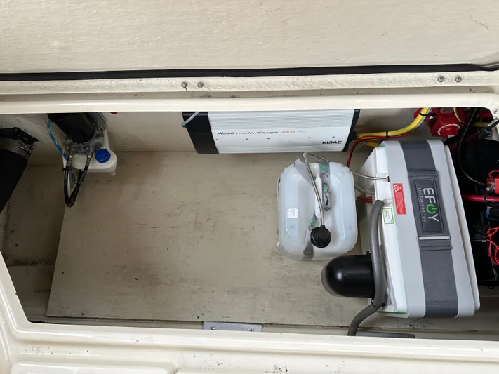 Kwigwis Yacht Photos Pics 