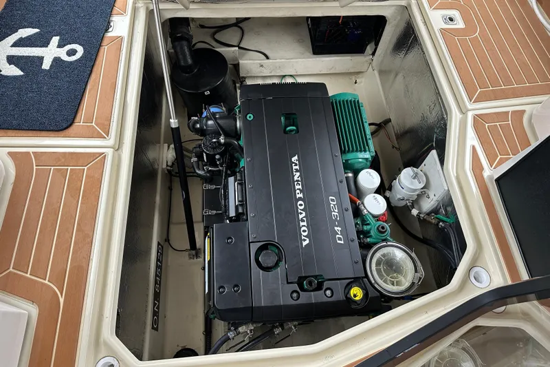 Kwigwis Yacht Photos Pics 