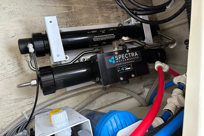 Kwigwis Yacht Photos Pics 