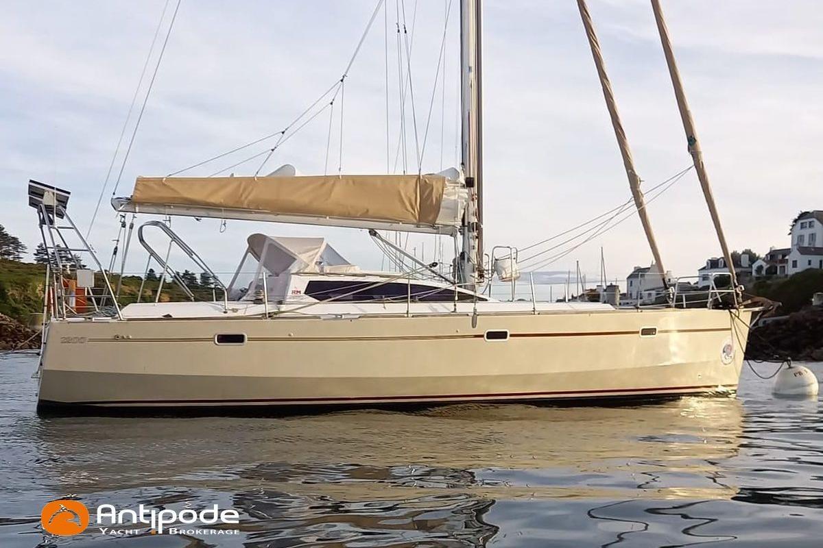 2011 RM Yachts RM 1200