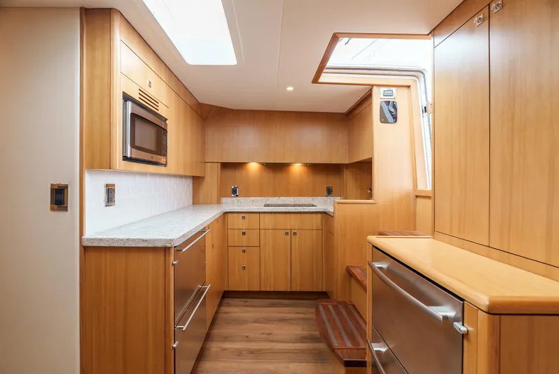 Whisky Hotel Yacht Photos Pics 