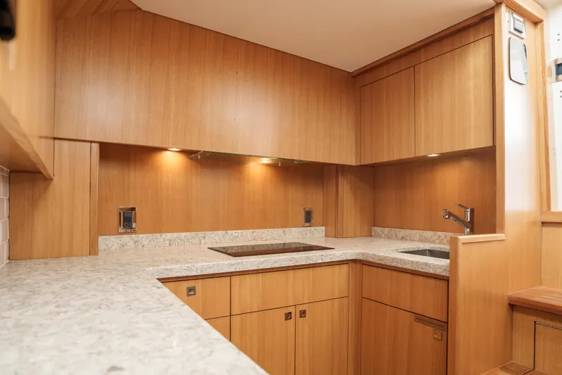 Whisky Hotel Yacht Photos Pics 