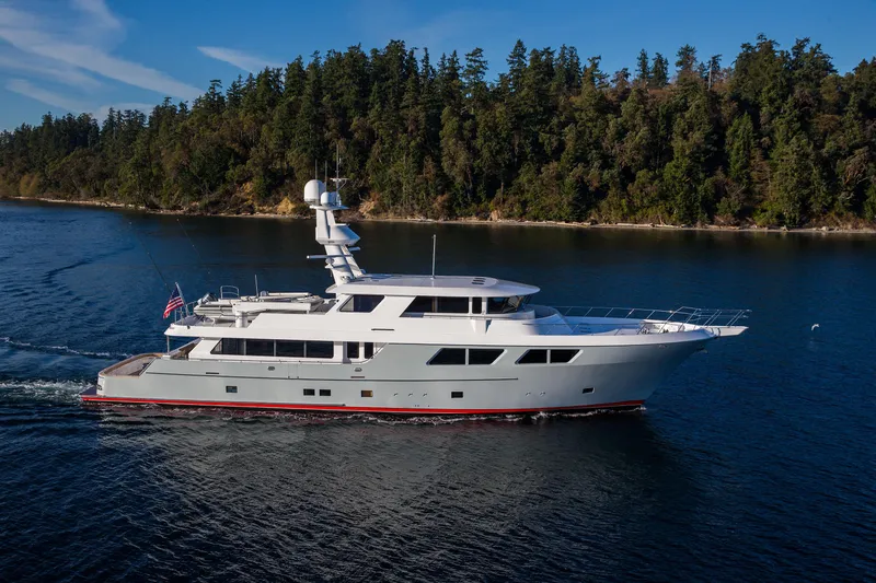 Cazador Yacht Photos Pics 