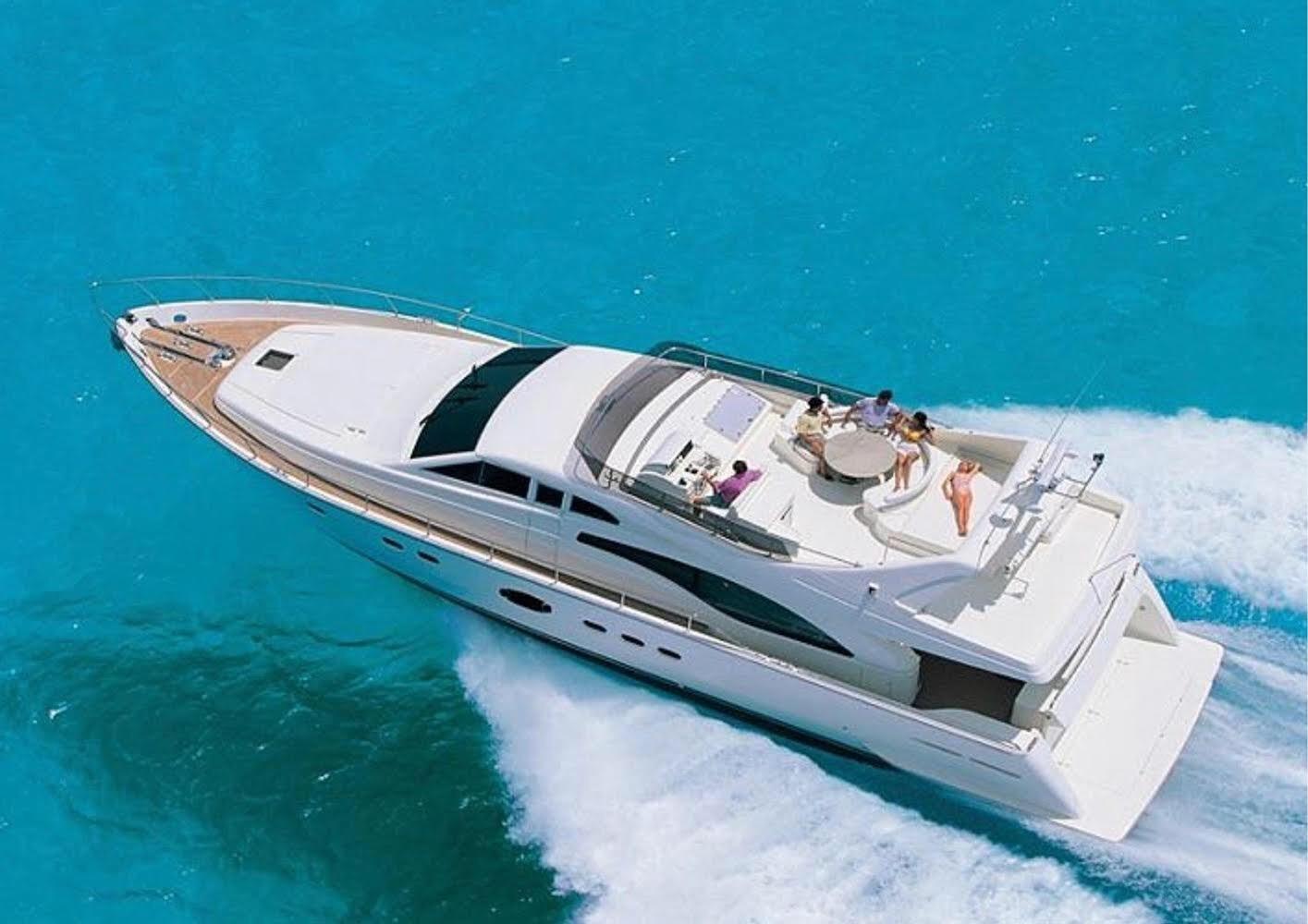 2001 Ferretti Yachts 68