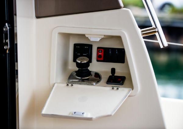 2014 Prestige 55 