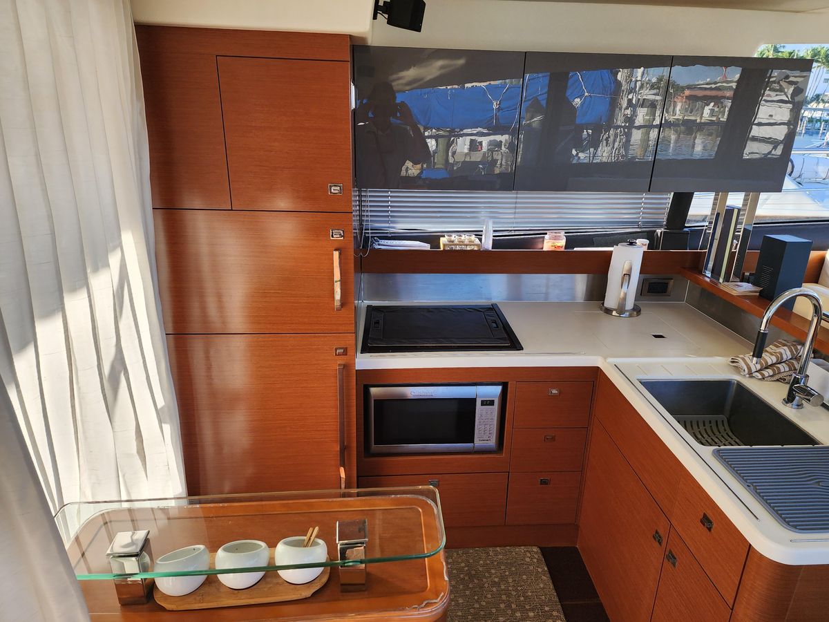 2014 Prestige 55 