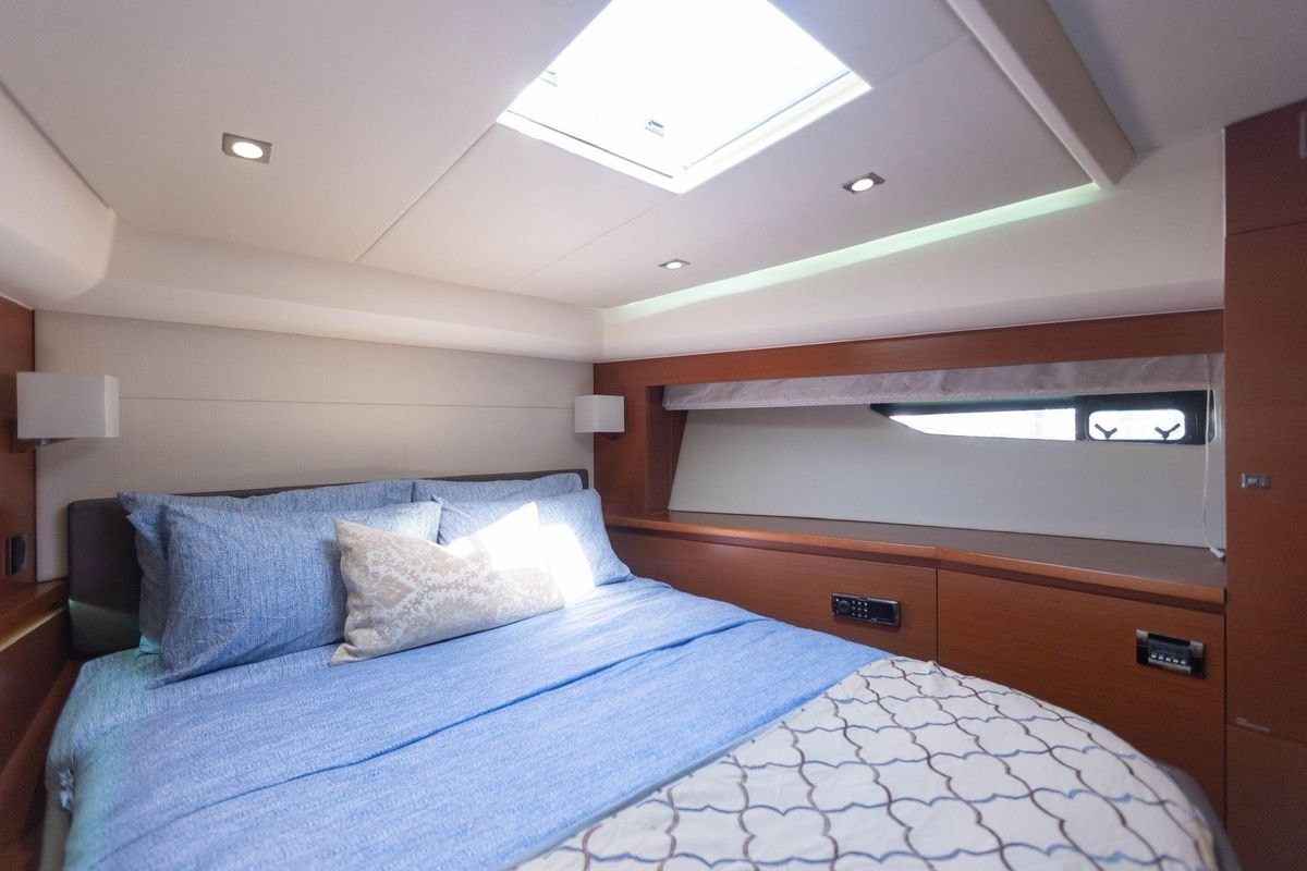 2014 Prestige 55 