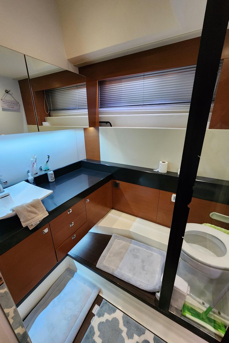 2014 Prestige 55 