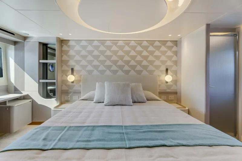  Yacht Photos Pics 2025 Absolute Navetta 70 - Image 61