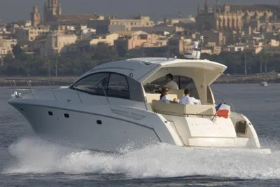 2011 Prestige 390 S