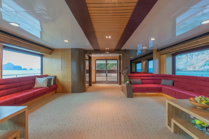 Phatsara Yacht Photos Pics 37m Power Catamaran