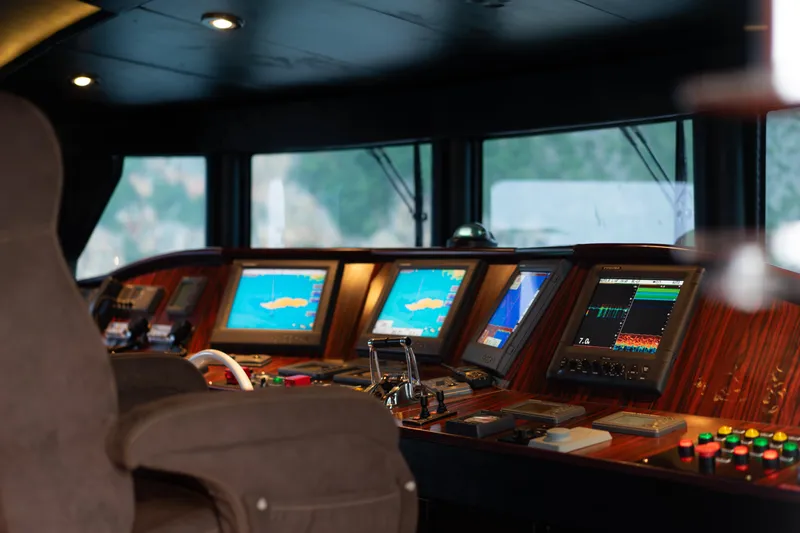 Phatsara Yacht Photos Pics 37m Power Catamaran