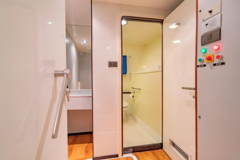 Phatsara Yacht Photos Pics 37m Power Catamaran