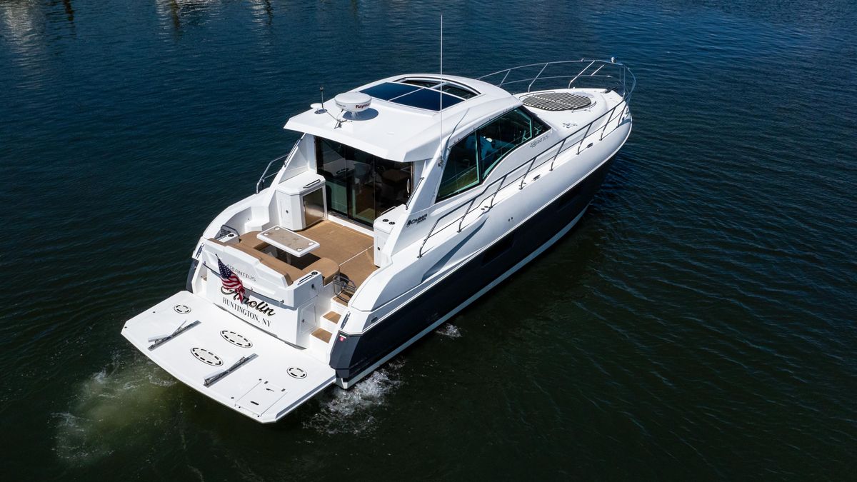 2013 Cruisers Yachts 48 