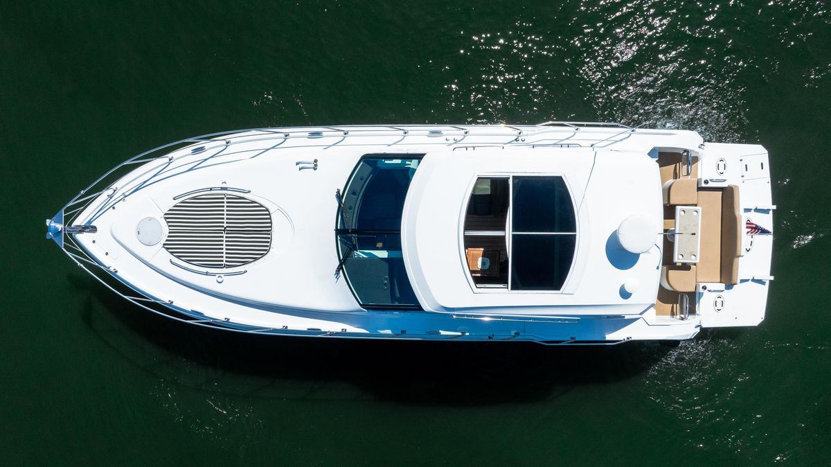 2013 Cruisers Yachts 48 