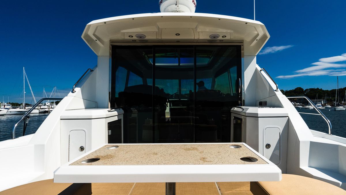2013 Cruisers Yachts 48 