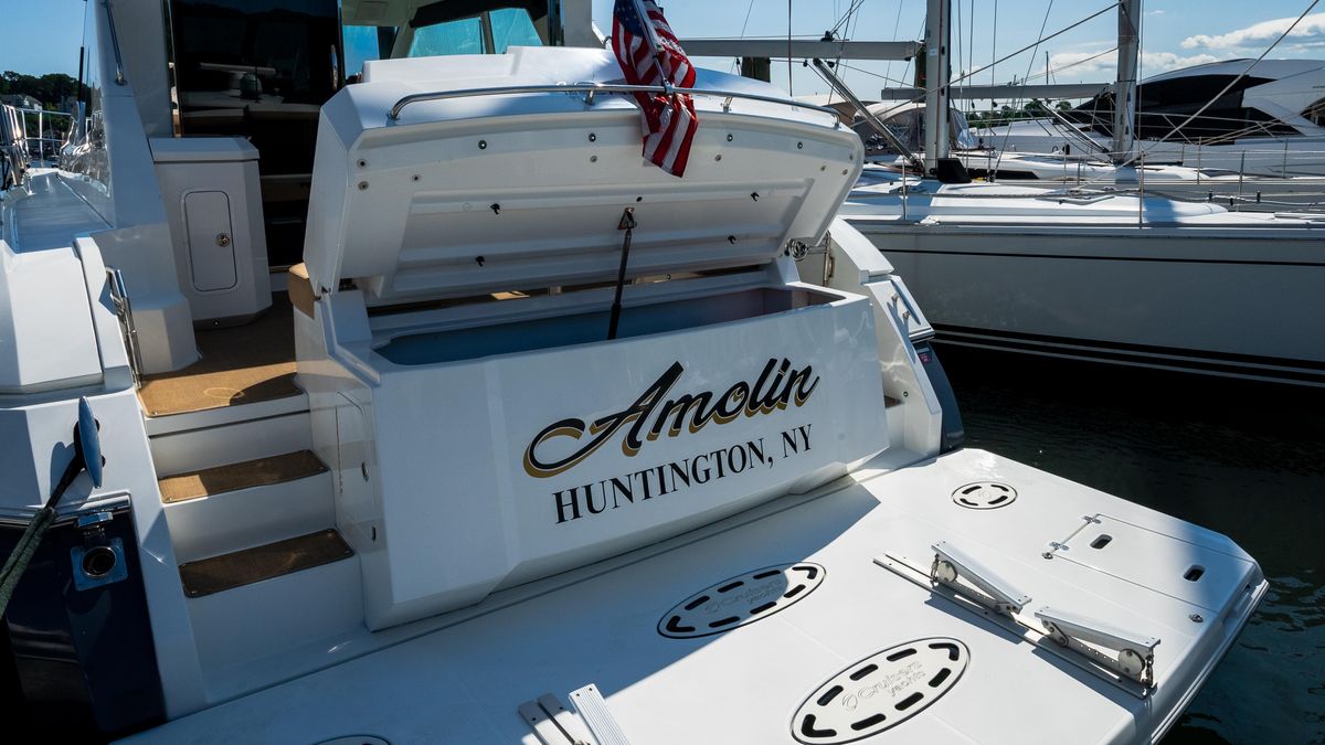 2013 Cruisers Yachts 48 