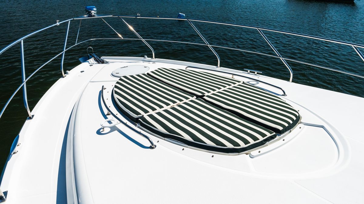 2013 Cruisers Yachts 48 