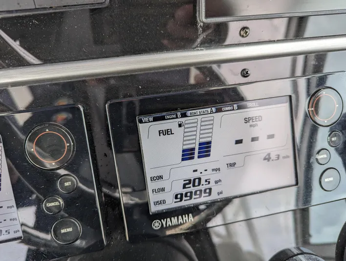 Boatanicals Yacht Photos Pics Yamaha boat dashboard display on 2016 Stamas Aegean, showing fuel and speed metrics.