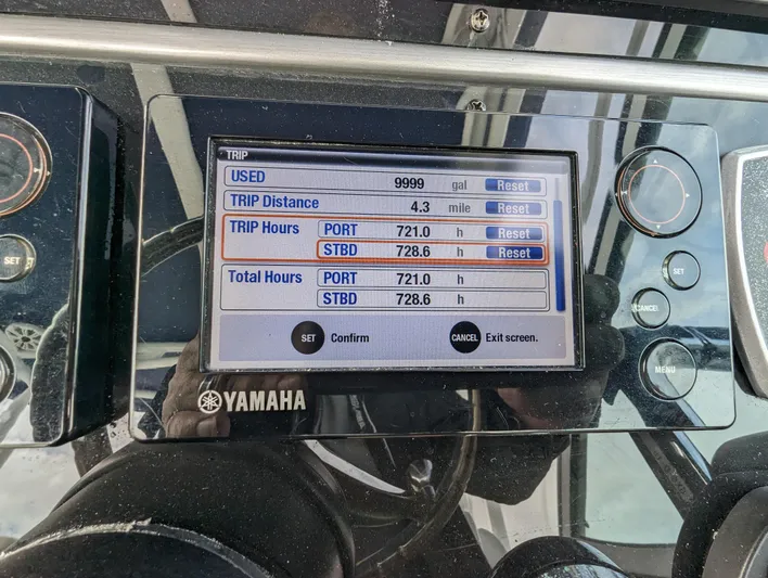 Boatanicals Yacht Photos Pics Yamaha boat dashboard display showing trip and total hours for Stamas Aegean 2016.