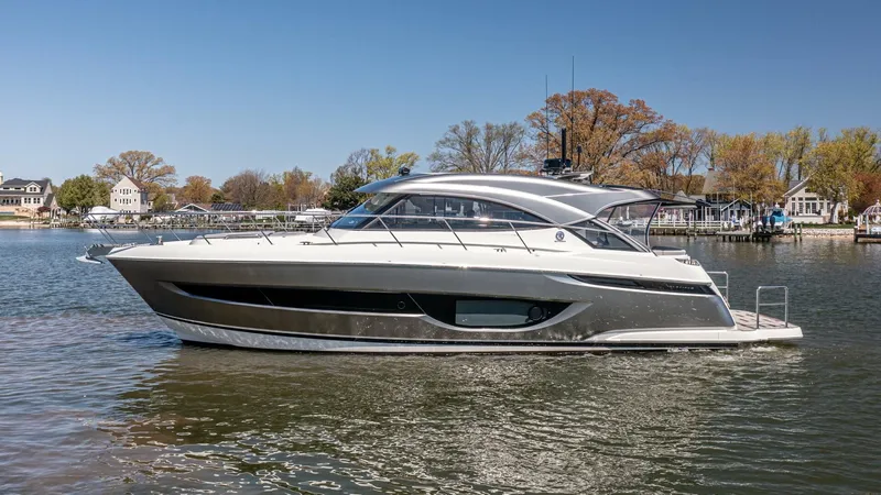 Cntrl-salt-del Yacht Photos Pics 2023 Riviera 4600 Sport Yacht - Image 5