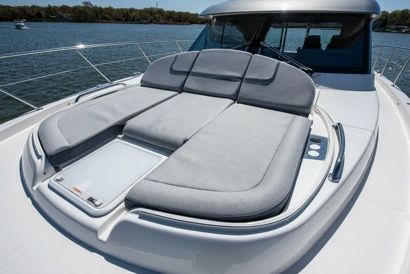 Cntrl-salt-del Yacht Photos Pics 2023 Riviera 4600 Sport Yacht - Image 18